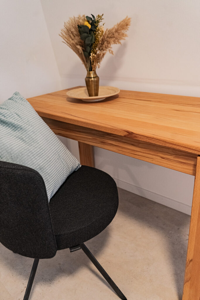 Schreibtisch Ferienwohnung